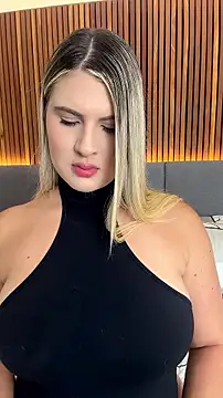 Snapshot of EmiilyAdams_ chatting on July 4, 2026, 9:41 pm EmiilyAdams online show from July 4, 2026, 9:41 pm