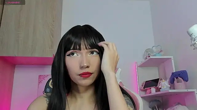 Snapshot of Artic_love chatting on October 16, 2025, 12:41 am Artic love online show from October 16, 2025, 12:41 am