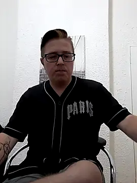 Snapshot of bisexualboy05 chatting on November 1, 2025, 3:39 pm bisexualboy05 online show from November 1, 2025, 3:39 pm