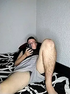 Snapshot of bisexualboy05 chatting on September 20, 2025, 7:52 pm bisexualboy05 online show from September 20, 2025, 7:52 pm