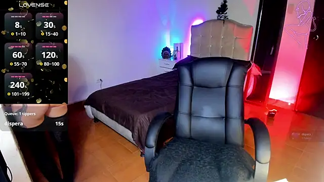 Snapshot of vampirellaa_crazy_ chatting on October 8, 2025, 5:31 am vampirellaa crazy online show from October 8, 2025, 5:31 am