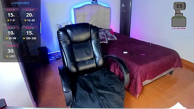 Snapshot of vampirellaa_crazy_ chatting on March 12, 2025, 1:58 am vampirellaa crazy online show from March 12, 2025, 1:58 am