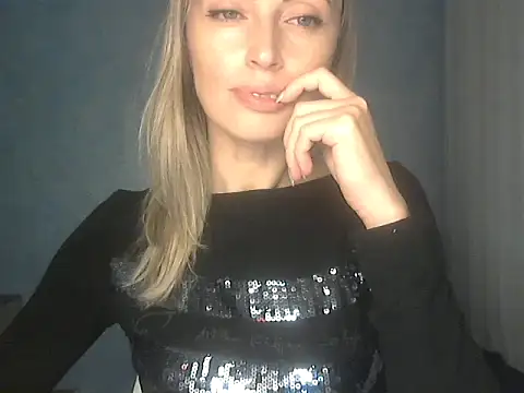 EffectMaya online show from October 18, 2025, 12:18 pm