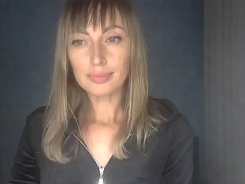 EffectMaya online show from October 3, 2025, 2:51 pm