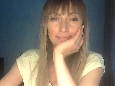 Snapshot of EffectMaya chatting on March 31, 2026, 3:25 pm EffectMaya online show from March 31, 2026, 3:25 pm