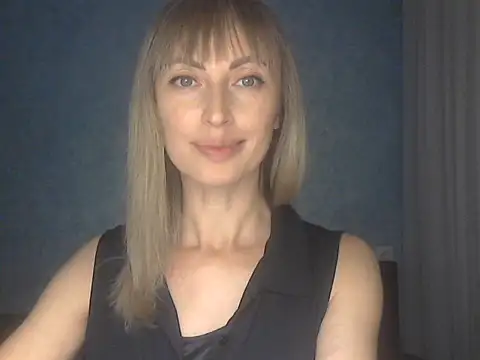 EffectMaya online show from November 8, 2025, 5:27 pm