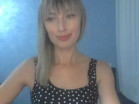 EffectMaya online show from September 18, 2025, 2:53 pm