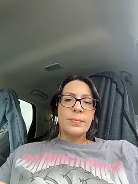 BeautifulMesss online show from June 26, 2026, 4:24 pm
