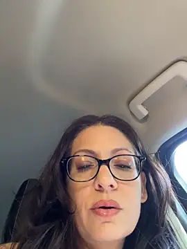 BeautifulMesss online show from September 21, 2025, 3:17 pm