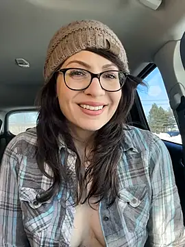 BeautifulMesss online show from February 5, 2026, 4:58 pm