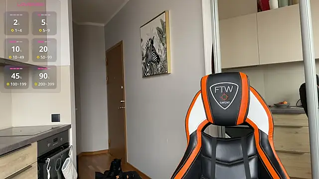 Snapshot of Bunny_ShyGirl chatting on October 30, 2025, 8:12 am Bunny ShyGirl online show from October 30, 2025, 8:12 am