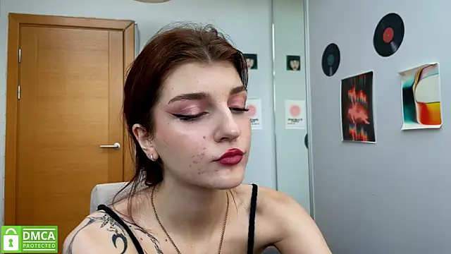 Bunny ShyGirl online show from February 14, 2025, 7:38 am