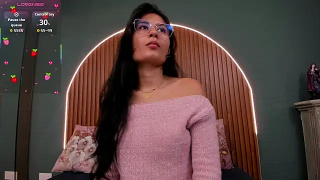 NayeCloud online show from November 14, 2025, 4:05 am