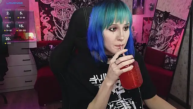 little Elika online show from October 4, 2025, 9:49 pm