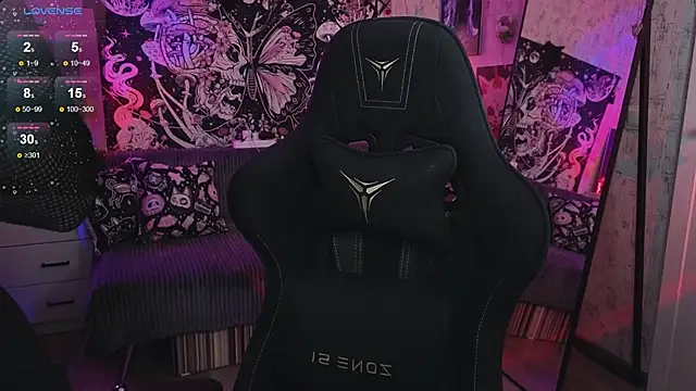 little Elika online show from September 27, 2025, 11:44 pm