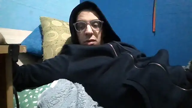 Simone 18 10  online show from January 14, 2025, 7:32 pm