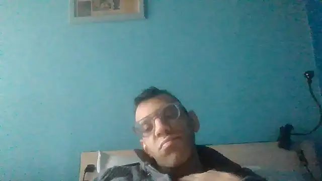 Simone 18 10  online show from January 3, 2025, 1:35 pm