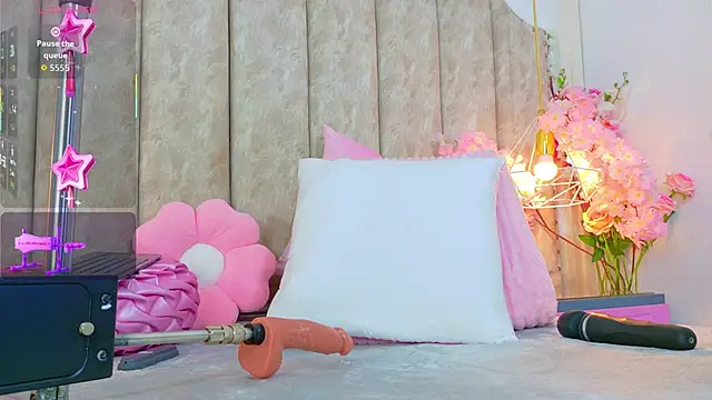 Snapshot of ShanelWest chatting on September 25, 2025, 1:17 pm ShanelWest online show from September 25, 2025, 1:17 pm