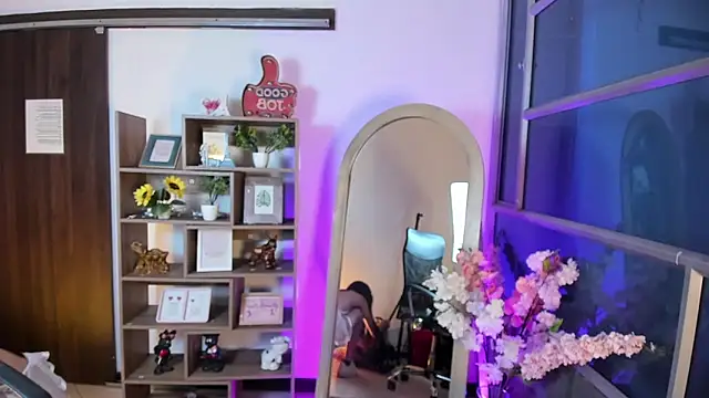 Jasmin Skinny online show from September 24, 2025, 3:02 am