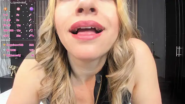 Dania moore  online show from March 22, 2025, 7:42 pm