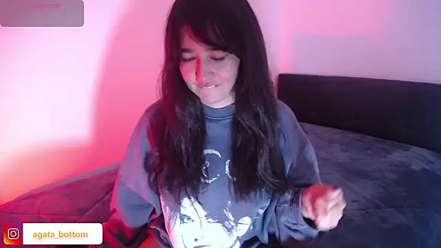 NewAgatha Bolton online show from November 24, 2025, 9:26 pm