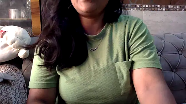 HaaniKaur online show from April 1, 2026, 7:42 am