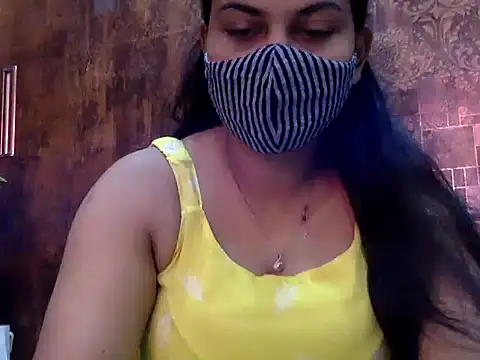HaaniKaur online show from March 13, 2025, 6:58 am