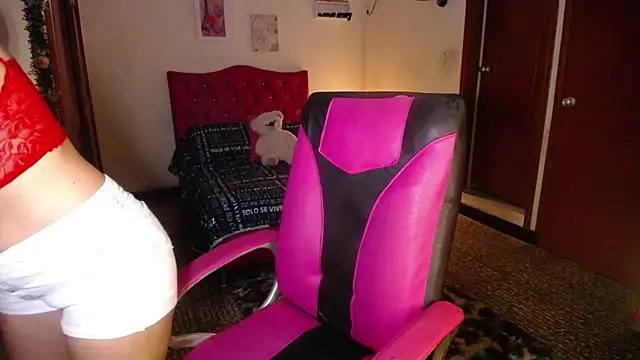 danielle rose 1 online show from February 24, 2026, 1:45 pm