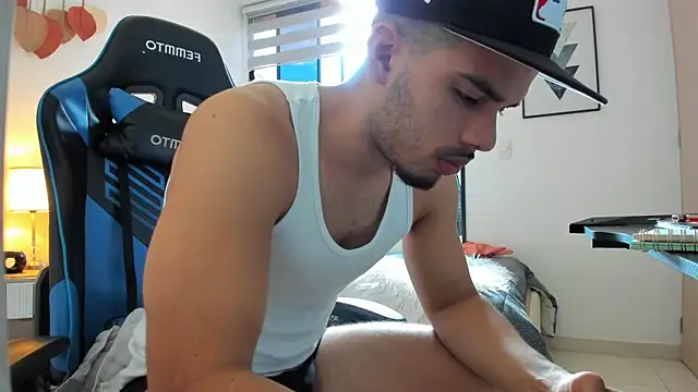 Snapshot of mateoleonee chatting on October 22, 2025, 4:17 pm mateoleonee online show from October 22, 2025, 4:17 pm