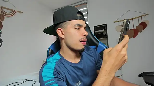 mateoleonee online show from March 14, 2026, 8:48 pm