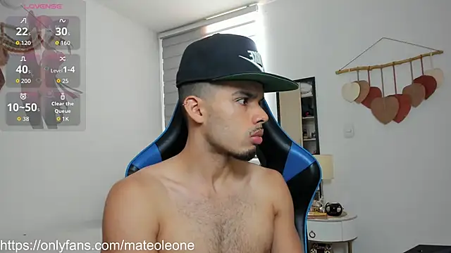 Snapshot of mateoleonee chatting on February 12, 2026, 6:18 pm mateoleonee online show from February 12, 2026, 6:18 pm