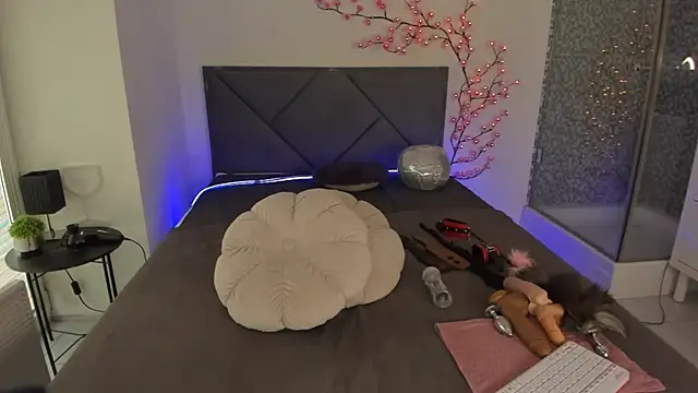 CassieEvans online show from March 16, 2026, 6:39 am