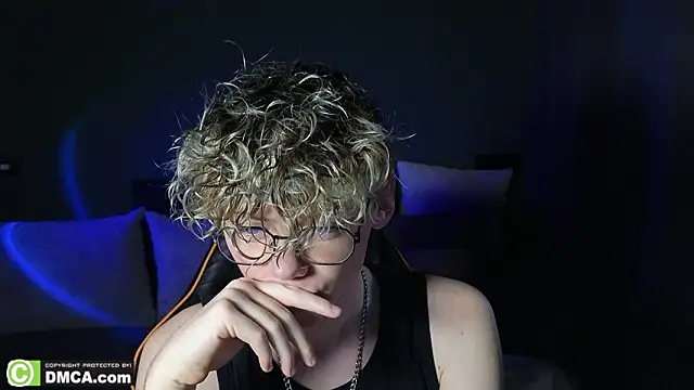 Keytaro online show from March 9, 2026, 3:04 pm