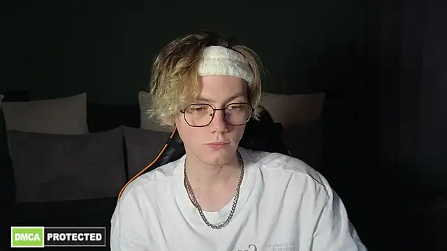 Keytaro online show from April 7, 2026, 1:07 am