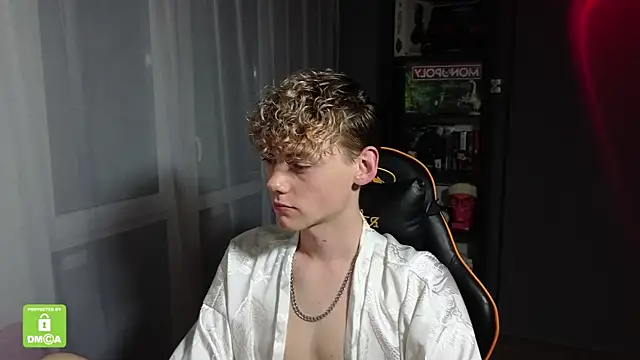 Snapshot of Keytaro chatting on October 16, 2025, 12:52 am Keytaro online show from October 16, 2025, 12:52 am