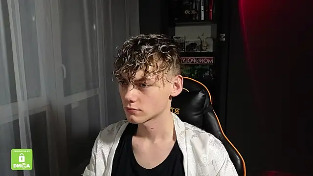 Keytaro online show from November 10, 2025, 1:43 am