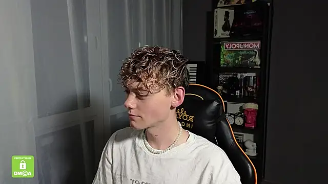 Snapshot of Keytaro chatting on September 30, 2025, 9:54 pm Keytaro online show from September 30, 2025, 9:54 pm