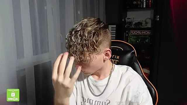 Keytaro online show from November 5, 2025, 10:24 pm