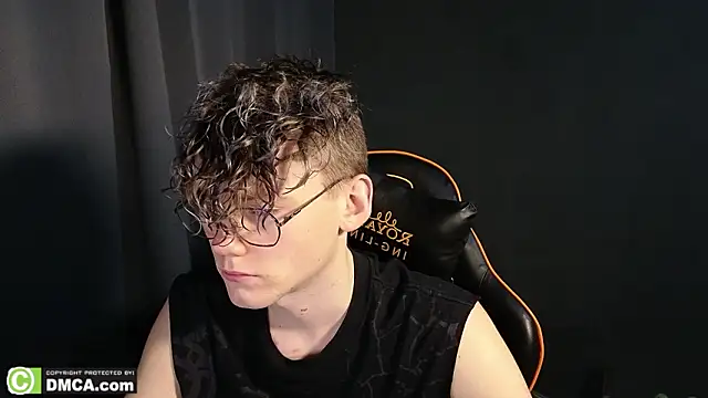 Snapshot of Keytaro chatting on February 1, 2026, 10:41 pm Keytaro online show from February 1, 2026, 10:41 pm