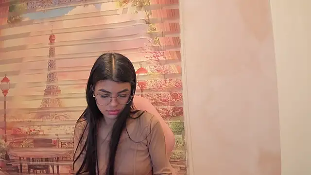 Isa little4u online show from October 10, 2025, 10:27 am