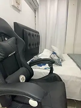 Snapshot of Belissa_miller chatting on September 25, 2025, 7:09 pm Belissa miller online show from September 25, 2025, 7:09 pm