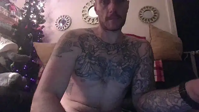 Snapshot of UnCuTupTheBuTT chatting on October 25, 2025, 4:55 am UnCuTupTheBuTT online show from October 25, 2025, 4:55 am