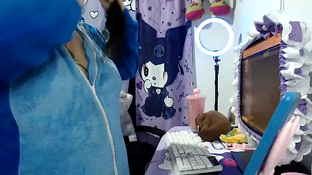 lussyevans24 online show from December 4, 2025, 6:34 am