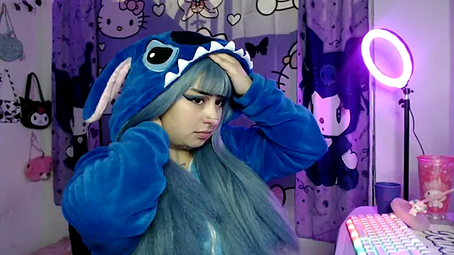 Snapshot of lussyevans24 chatting on October 18, 2025, 6:15 am lussyevans24 online show from October 18, 2025, 6:15 am