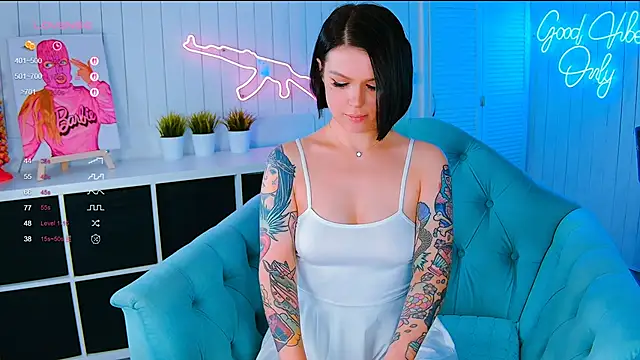 My toys pink online show from October 16, 2025, 4:10 am