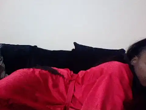 Snapshot of Cinderella_Jewels_ chatting on March 19, 2025, 12:26 am Cinderella Jewels  online show from March 19, 2025, 12:26 am