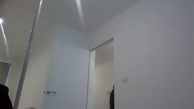 Snapshot of Cinderella_Jewels_ chatting on October 26, 2025, 12:49 pm Cinderella Jewels  online show from October 26, 2025, 12:49 pm