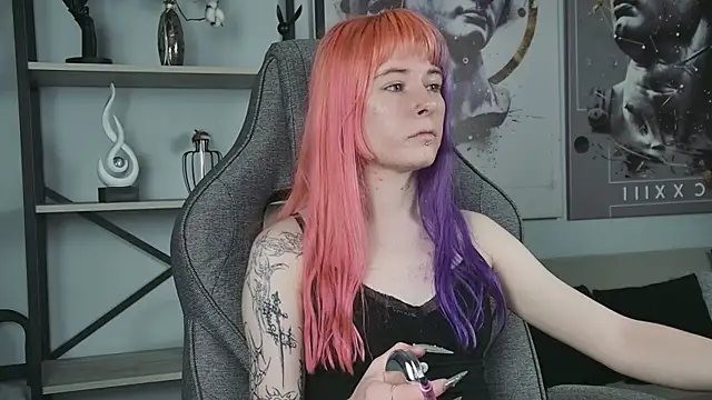 LexiWenford online show from July 7, 2026, 4:37 am