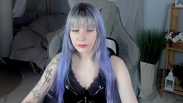 LexiWenford online show from December 19, 2025, 12:40 pm