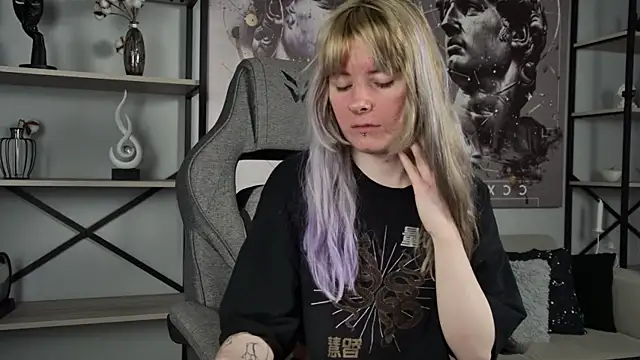 Snapshot of LexiWenford chatting on May 21, 2026, 2:53 am LexiWenford online show from May 21, 2026, 2:53 am